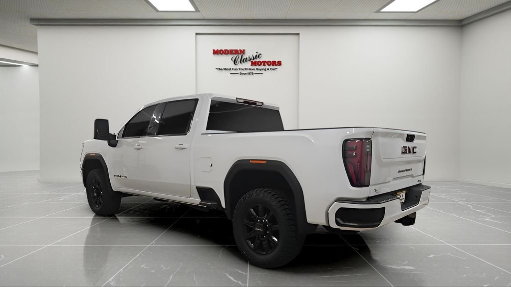 Used 2025 White GMC AT4 image 7