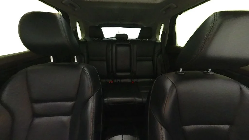 Used 2023 White Nissan SV image 31