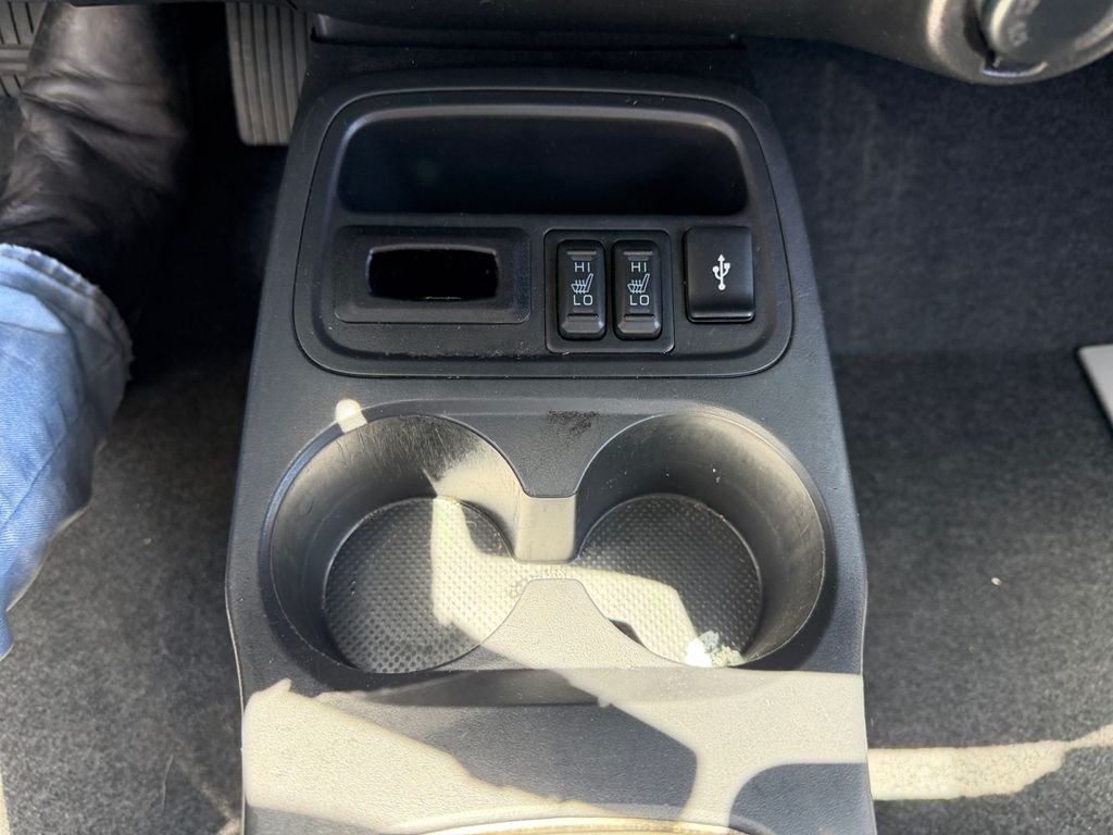 Used 2024 Black Mitsubishi SE image 23