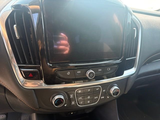 Used 2020 Silver Chevrolet LT image 6