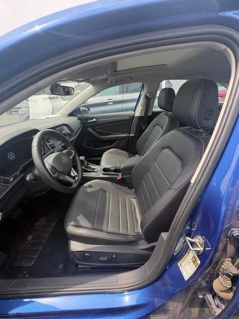 Used 2024 Blue Volkswagen 1.5T SE image 9