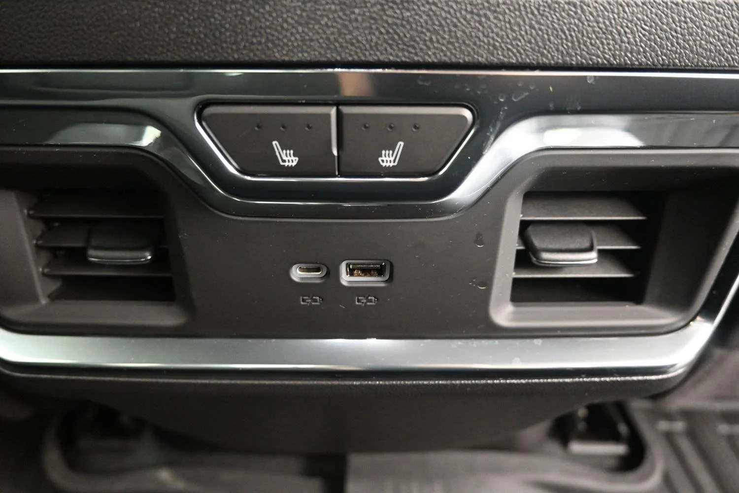 Used 2023 ONYX BLACK GMC SLT image 16