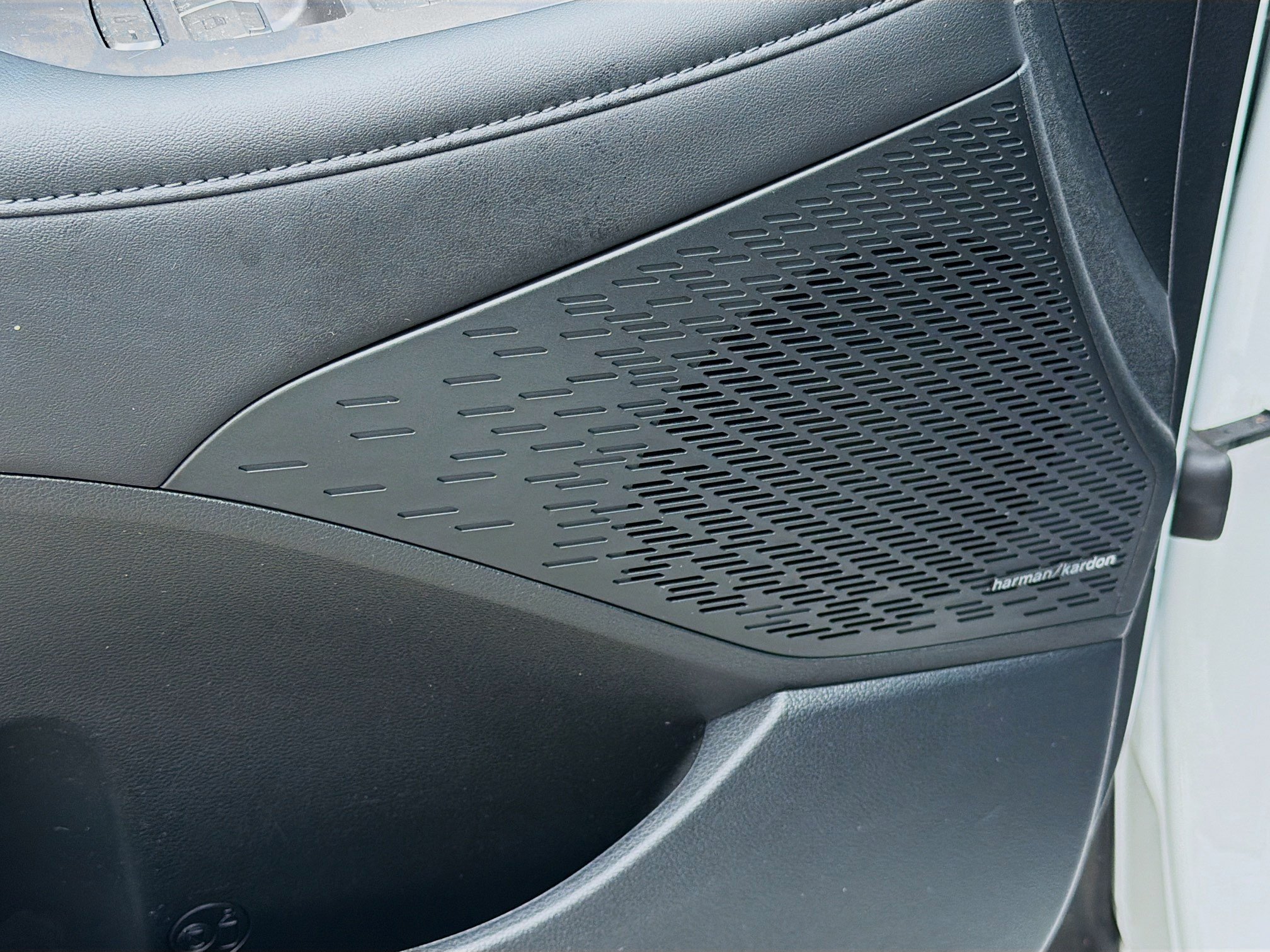Used 2024 Hyper White Hyundai Limited image 25