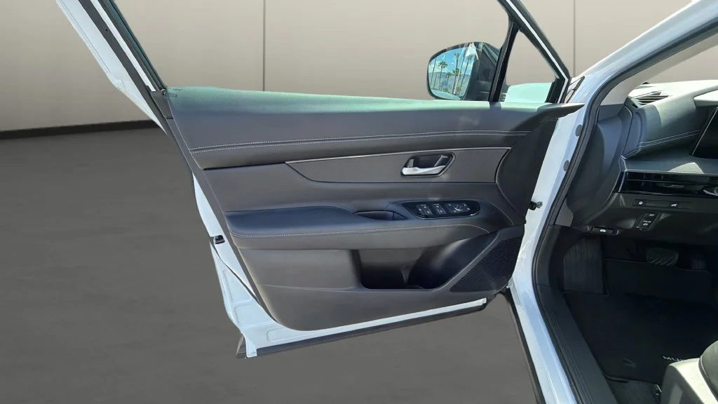 Used 2025 White Nissan SV image 13