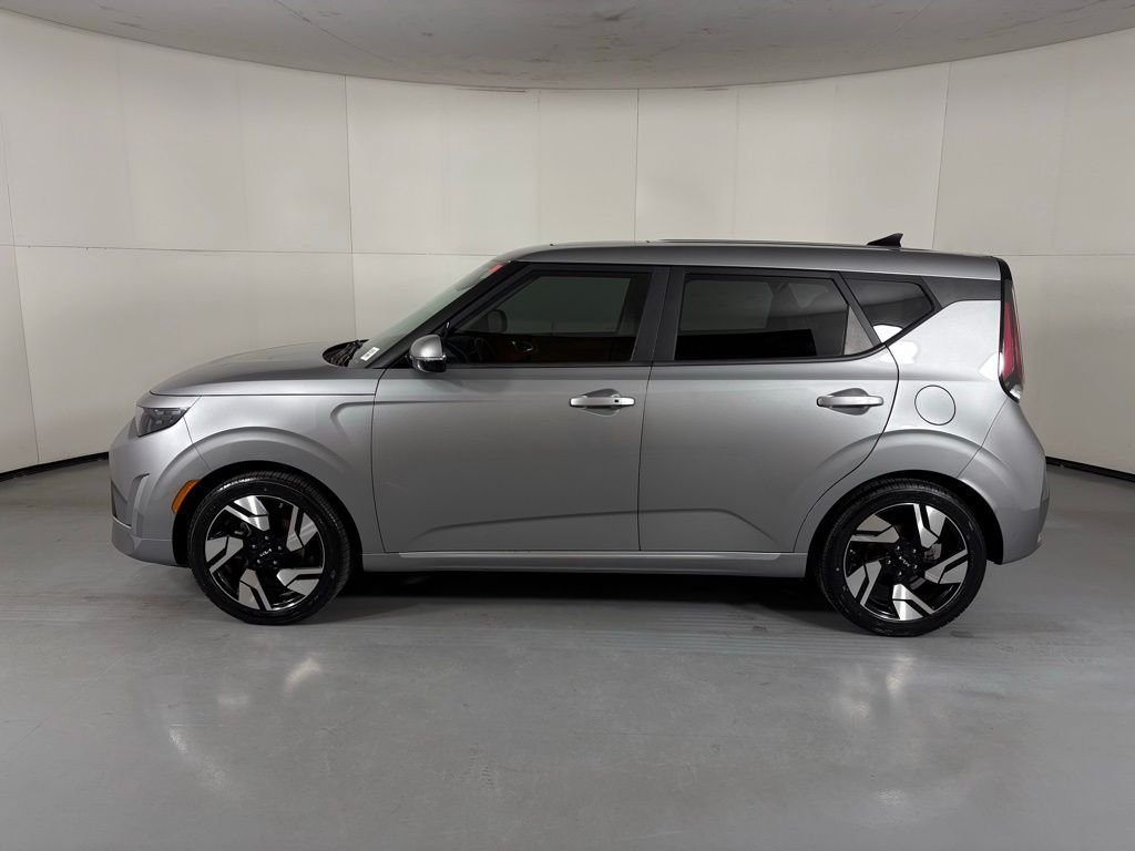 Used 2023 Gray Kia GT-Line image 5
