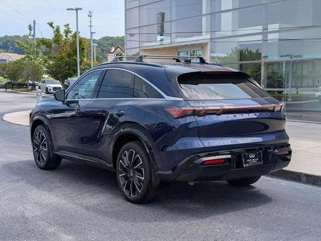 New 2027 GRAND BLUE INFINITI AUTOGRAPH image 3