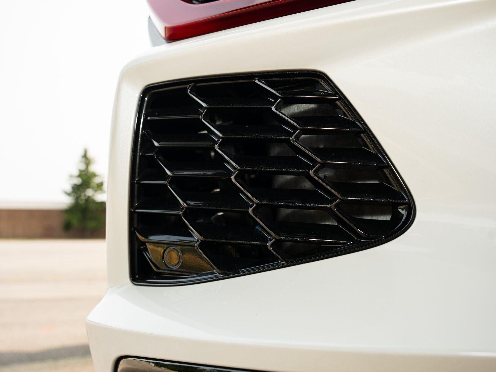 Used 2023 White Pearl Metallic Tricoat Chevrolet Stingray image 47