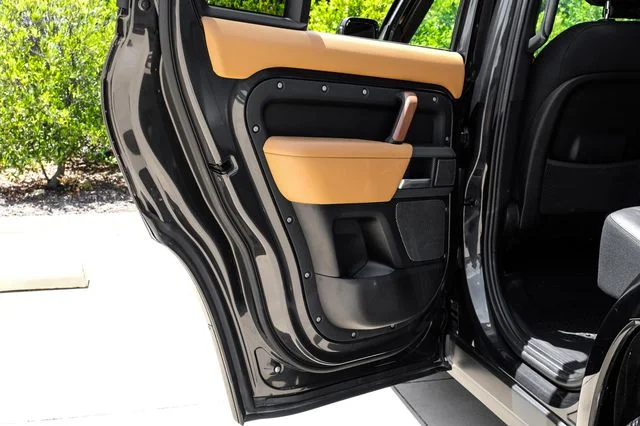 Used 2024 Santorini Black Metallic Land Rover X image 55