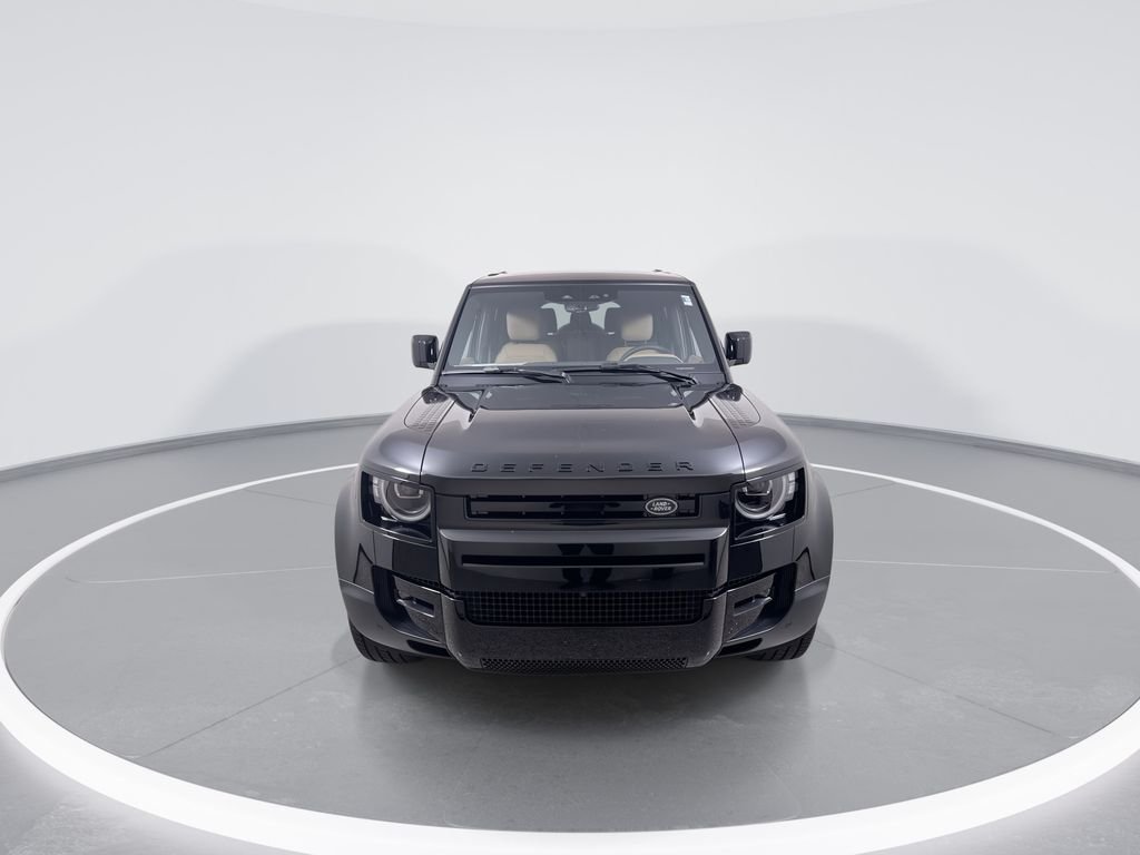 New 2026 SANTORN BLK MET Land Rover S image 3