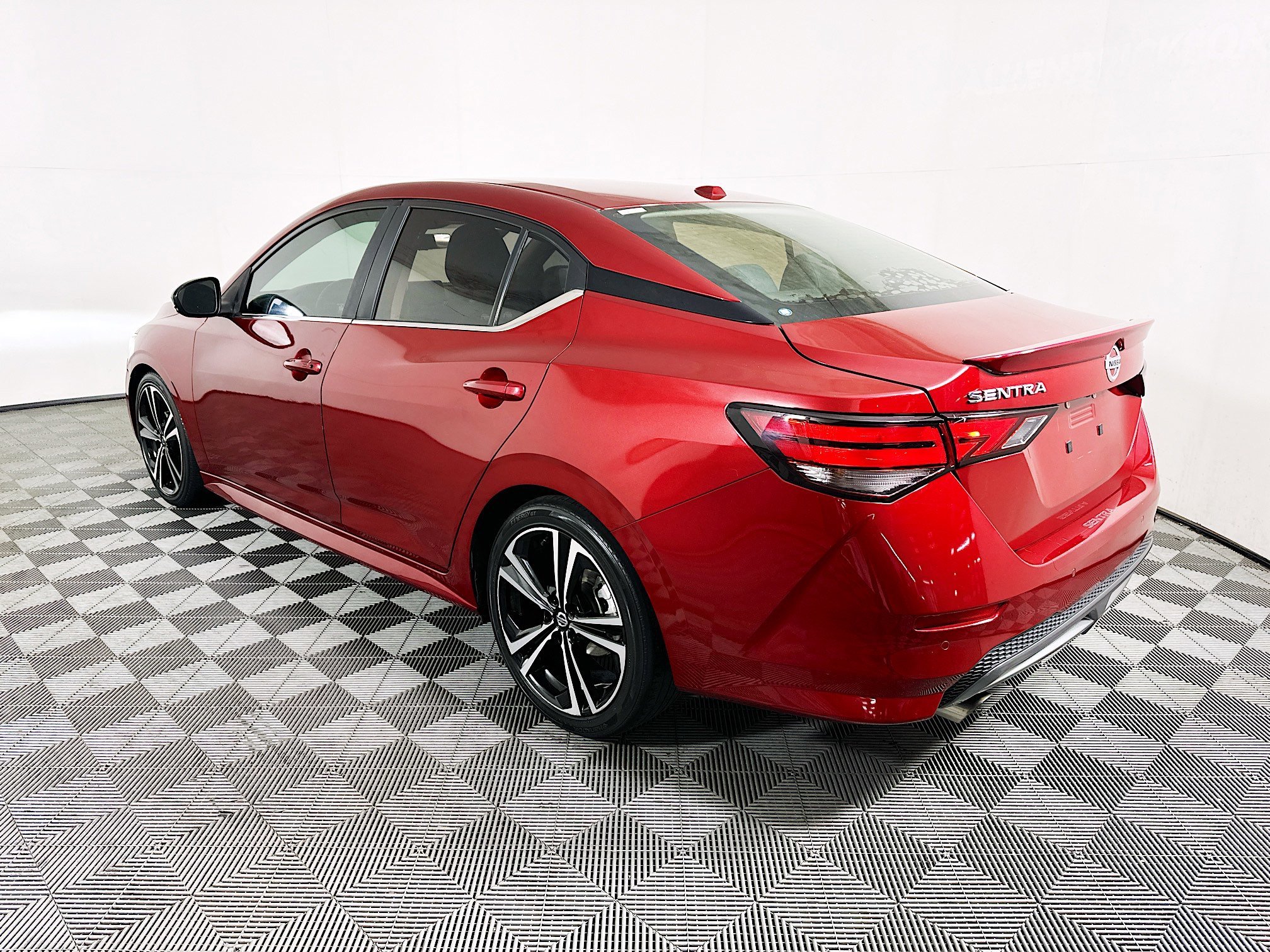 2020 Nissan Sentra thumbnail 8