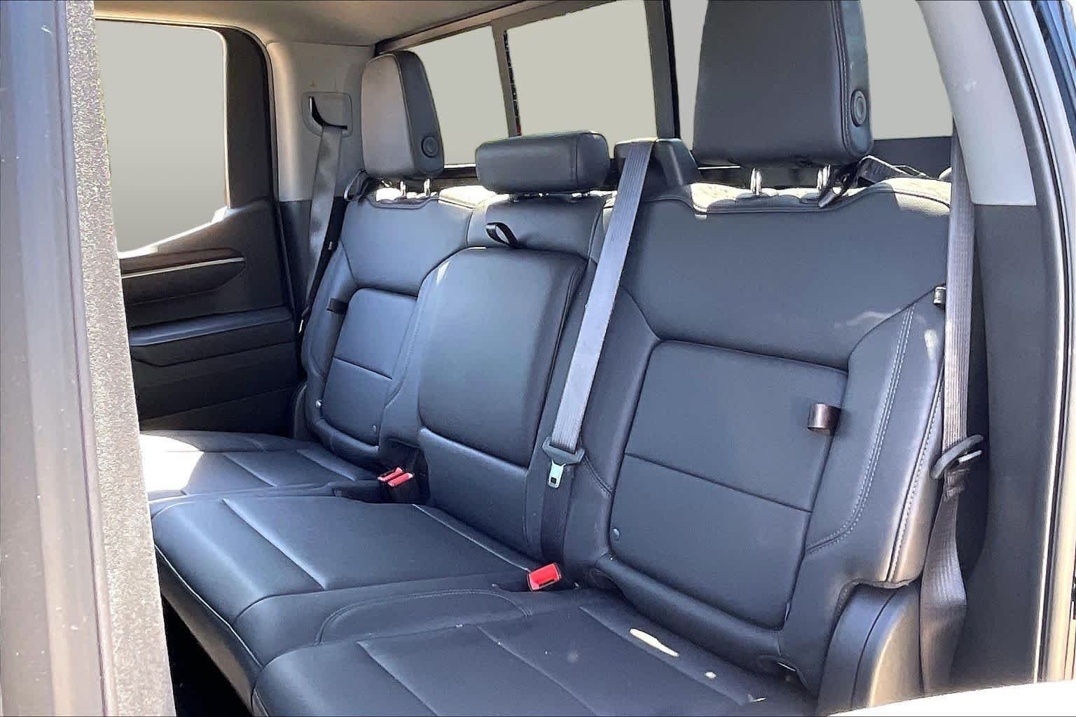Used 2026 Onyx Black GMC SLT image 21