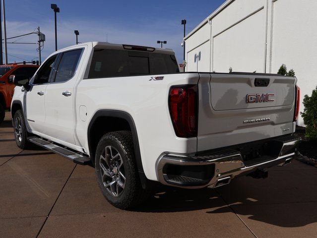 2026 GMC Sierra 1500 SLT - Photo 4