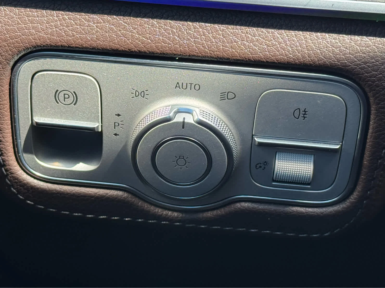 Used 2022 Lunar Blue Metallic Mercedes-Benz GLS 450 image 18