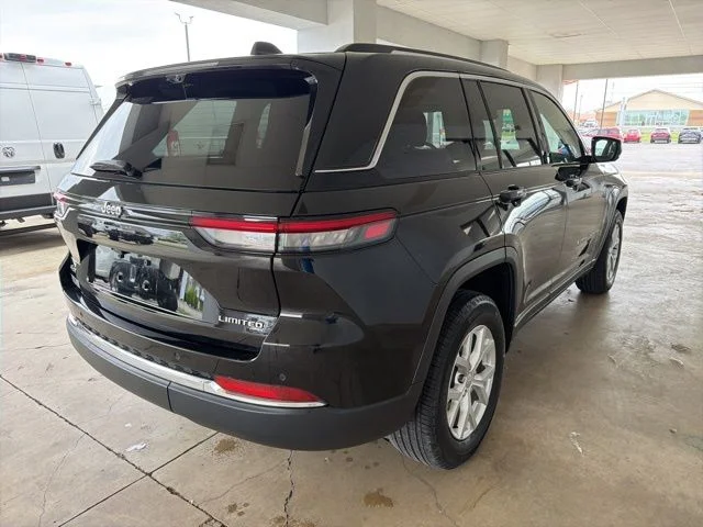 Used 2023 Black Jeep Limited image 9