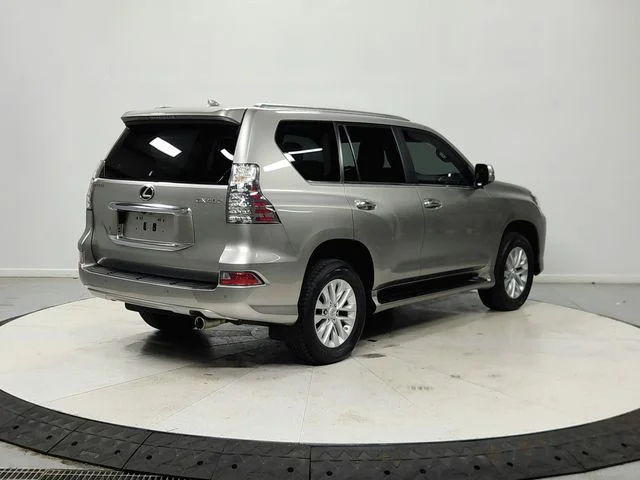 Used 2023 Silver Lexus 460 image 8