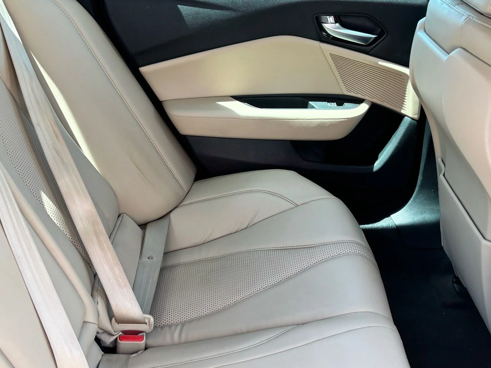 Used 2021 White Acura Technology Package image 10