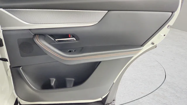 2025 Mazda CX-70 Premium Package - Photo 33