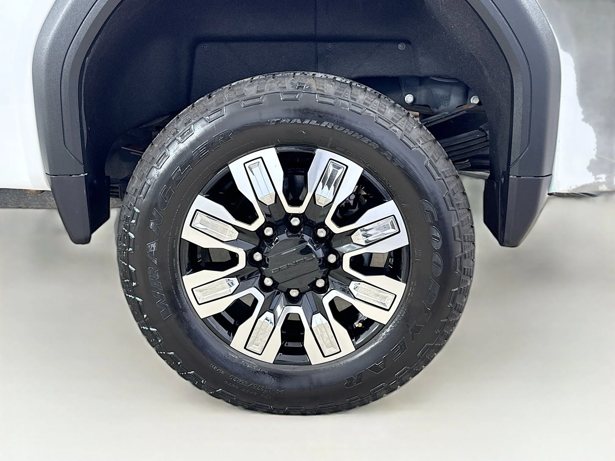 Used 2024 Summit White GMC Denali image 35