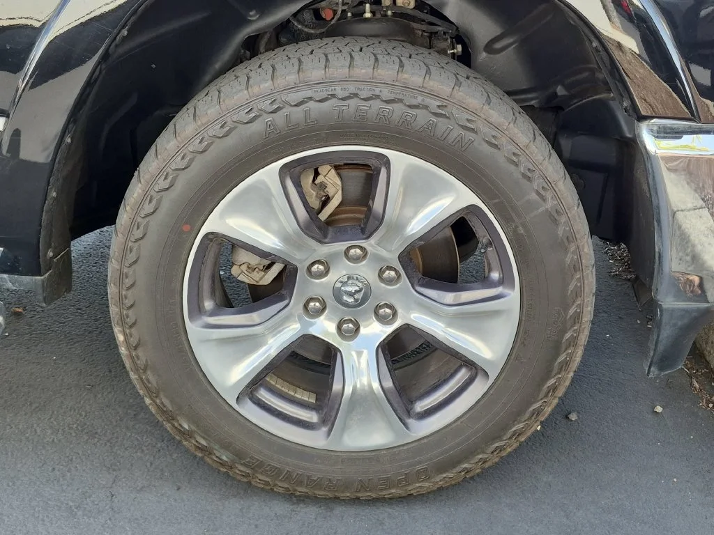 Used 2021 Diamond Black Crystal Pearlcoat Ram Laramie image 29