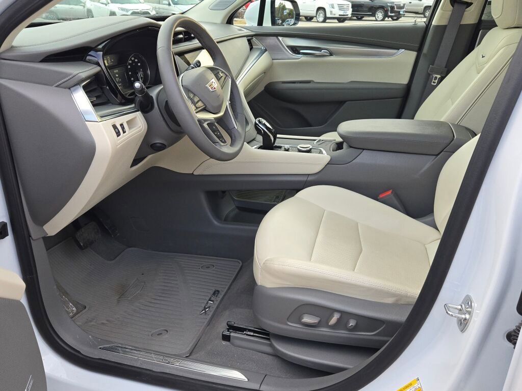 2025 Cadillac XT5 Premium Luxury - Photo 22