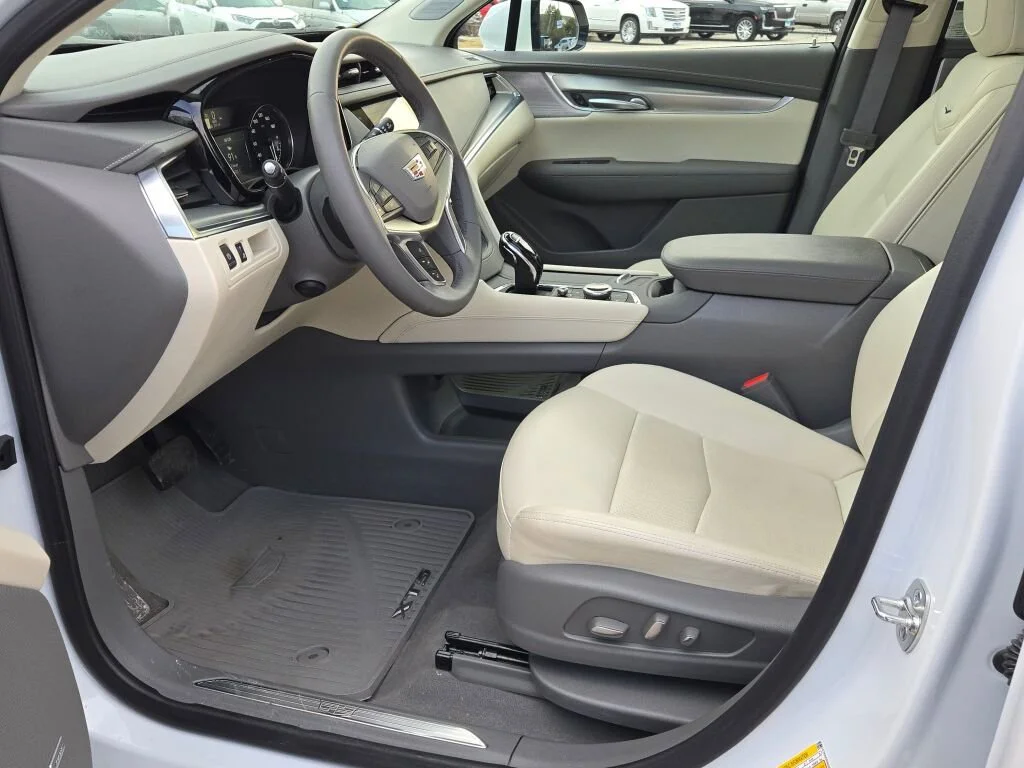 2025 Cadillac XT5 Premium Luxury - Photo 22