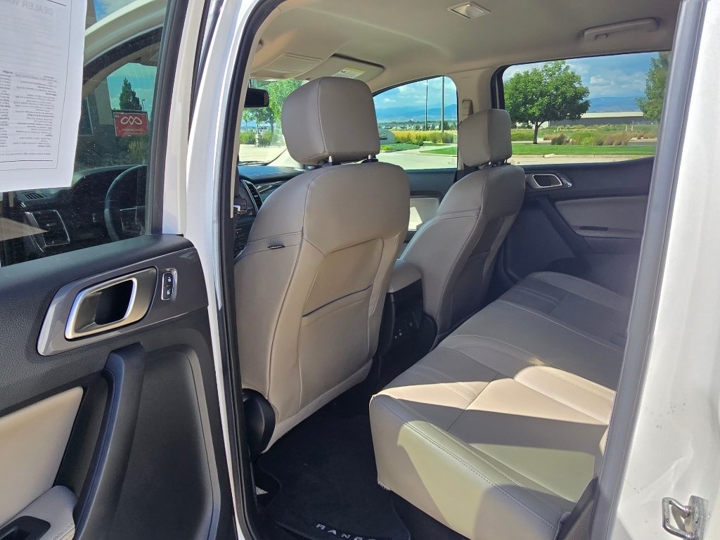 Used 2019 White Platinum Tri-Coat Ford LARIAT image 17