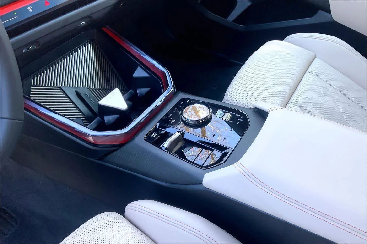 Used 2025 Skyscraper Gray Metallic BMW 30 xDrive image 16