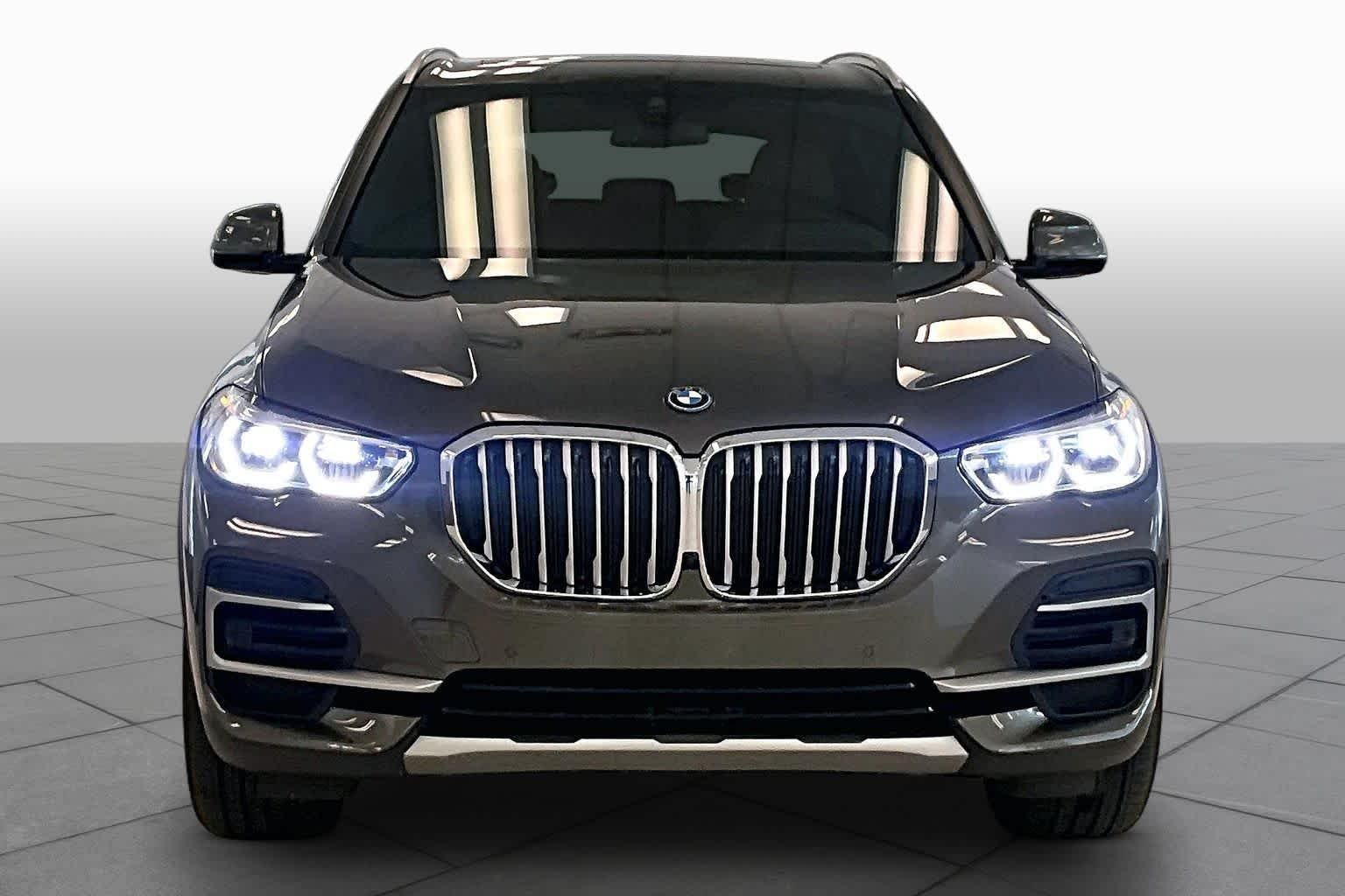 Used 2023 Manhattan Green Metallic BMW xDrive45e image 3