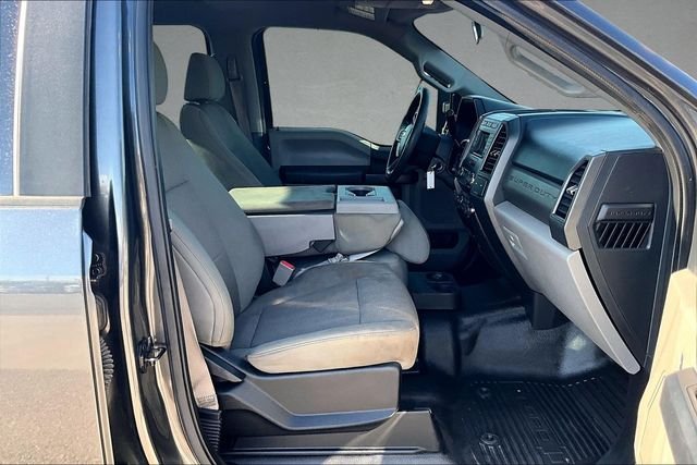Used 2019 Magnetic Metallic Ford XL image 29