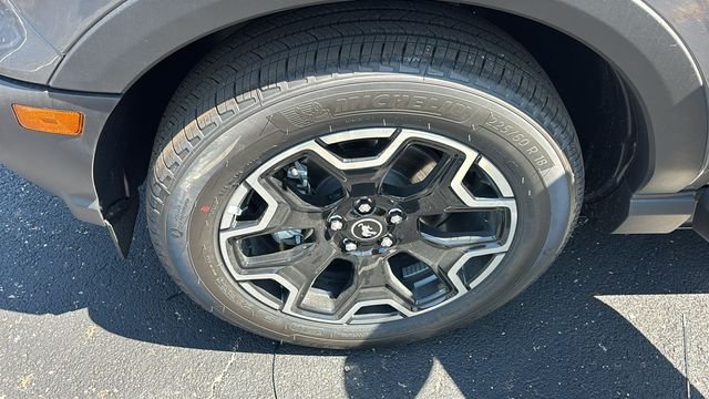 New 2026 Carbonized Gray Metallic Ford Outer Banks image 31