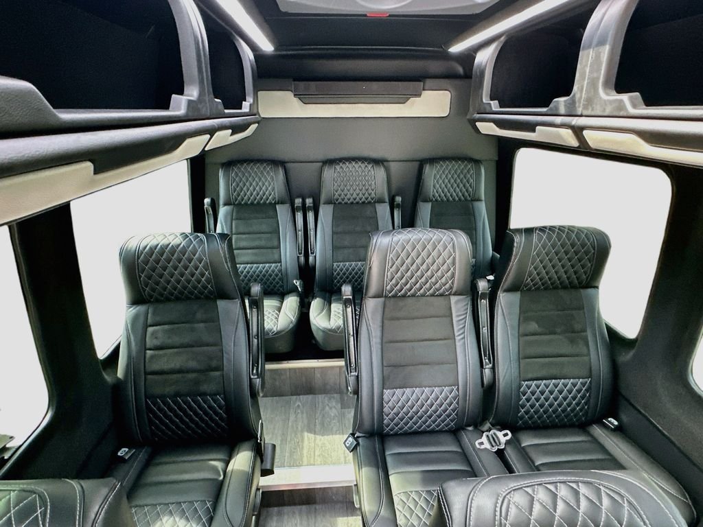 Used 2023  Mercedes-Benz LA West 15 Passenger image 28