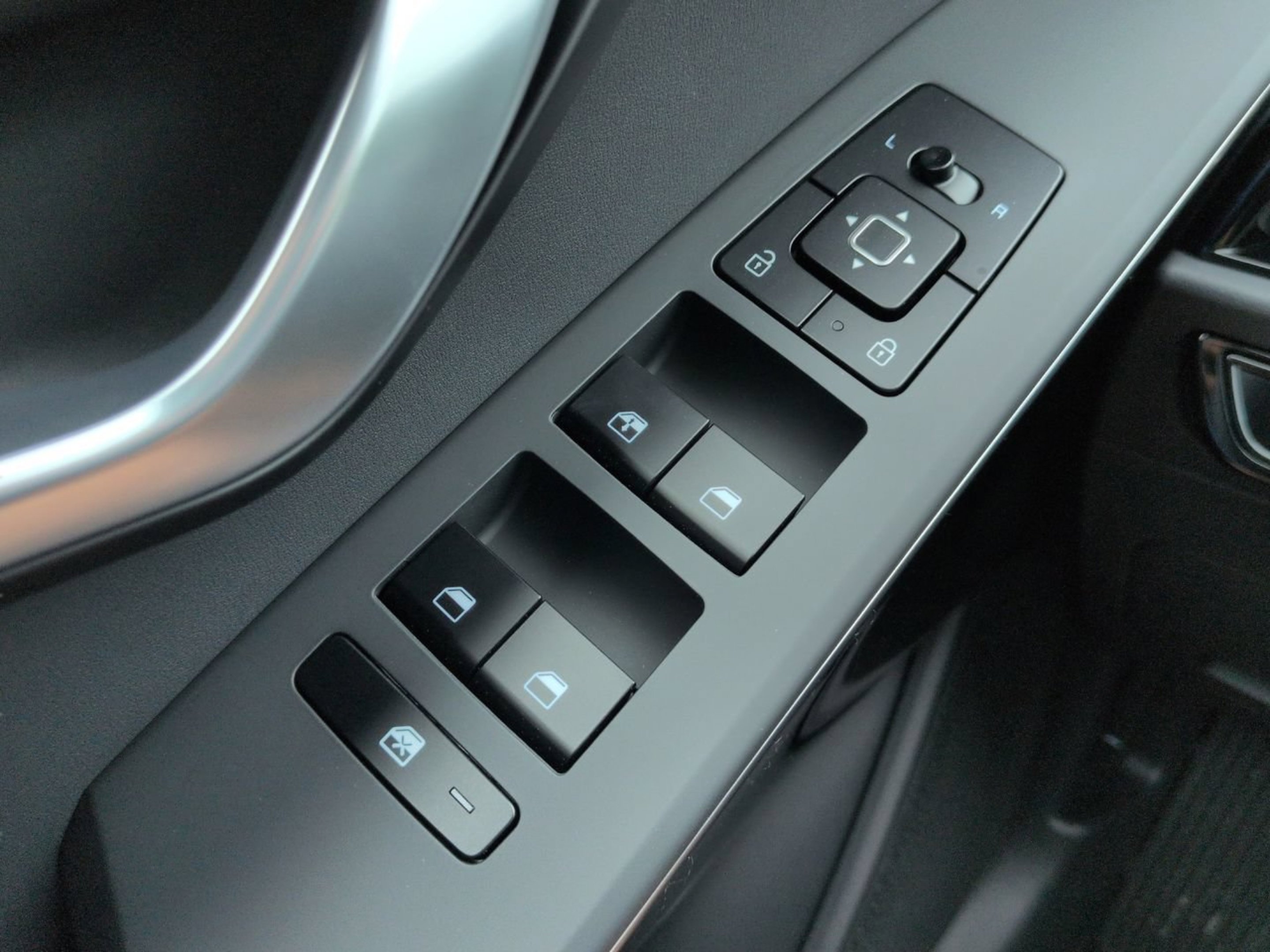 New 2026 Steel Gray Kia EX image 29