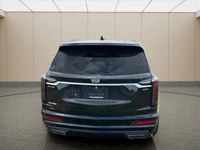 Used 2020 Black Cadillac Sport image 16
