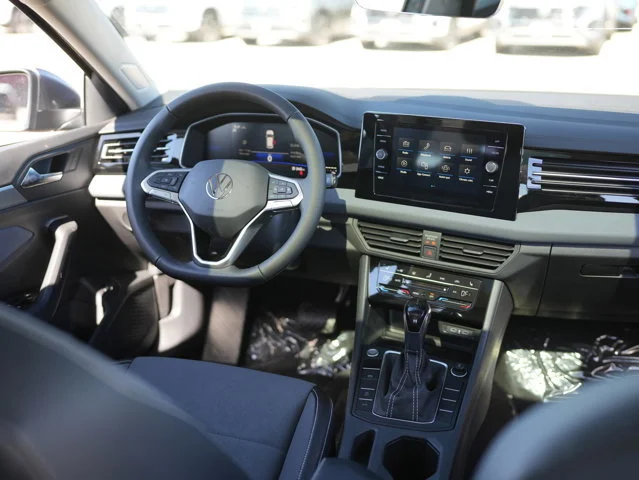 New 2026 Platinum Gray Metallic Volkswagen 1.5T SE image 26