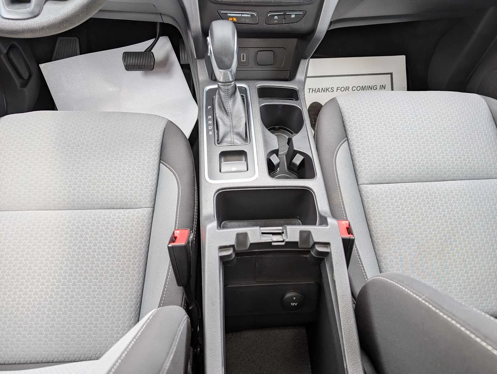 Used 2018 Shadow Black Ford SE image 19