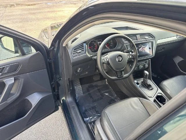 Used 2018 Green Volkswagen 2.0T SE image 16