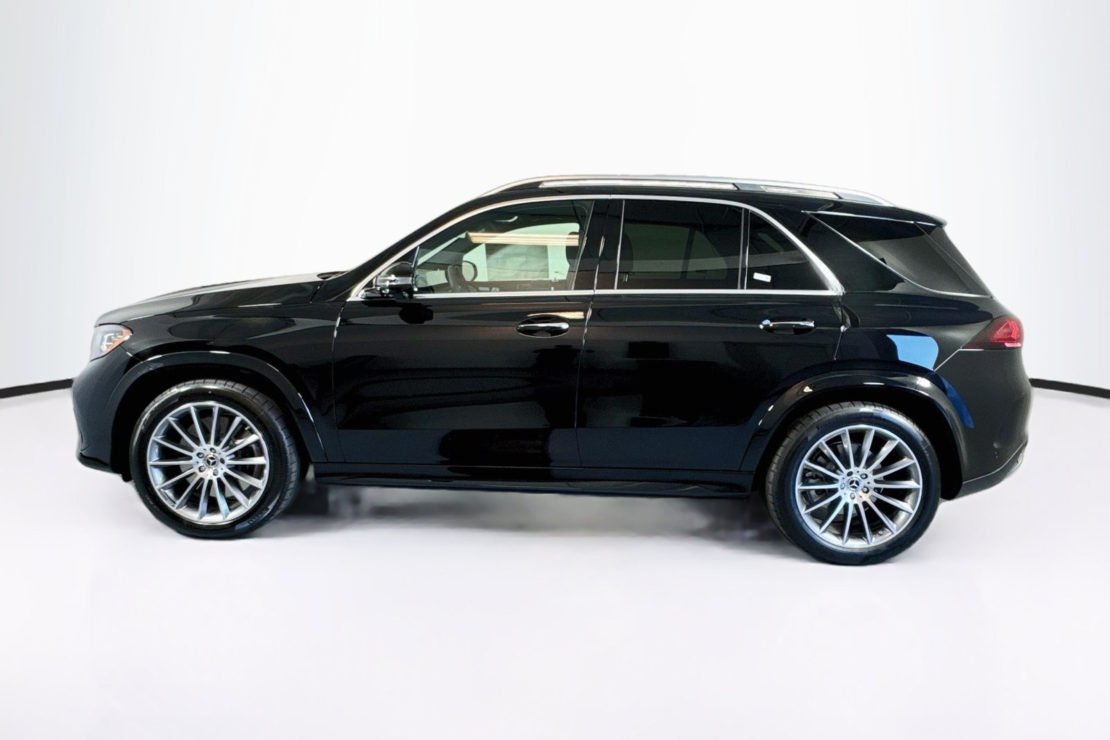 New 2027 Black Mercedes-Benz GLE 450 image 8