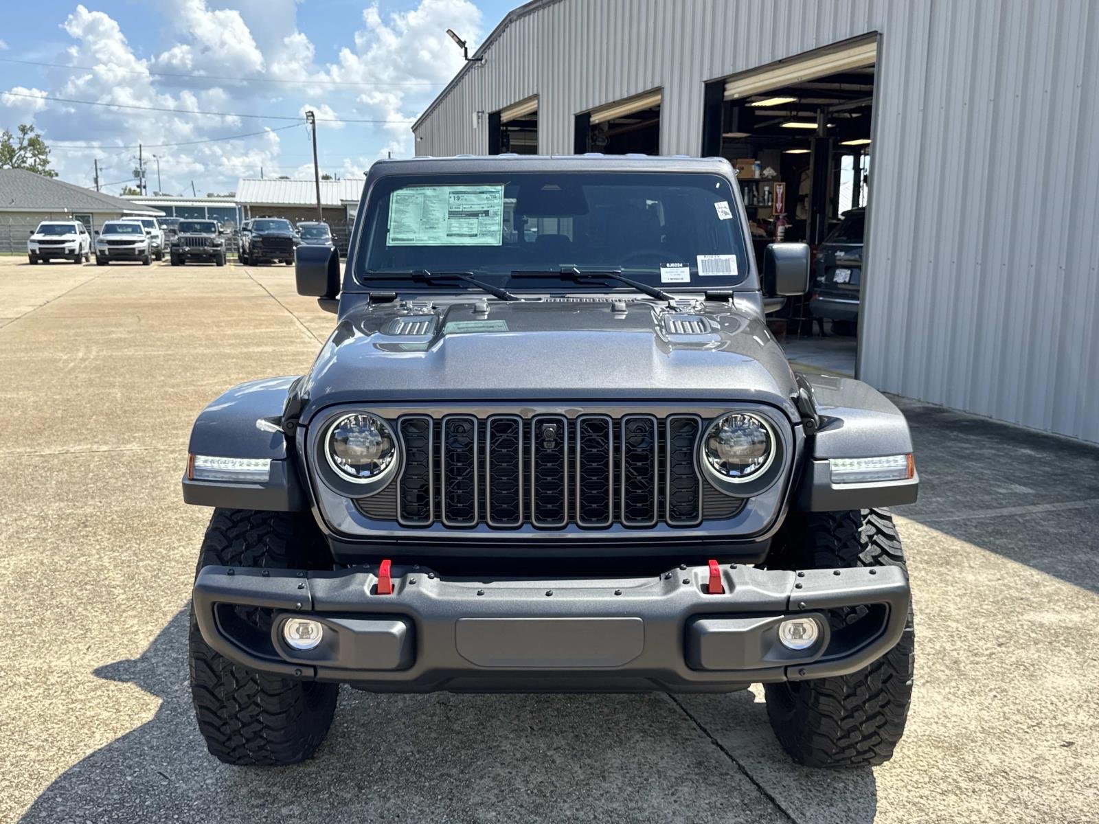 New 2026 Granite Crystal Metallic Clear-Coat Exterior Paint Jeep Rubicon X image 2