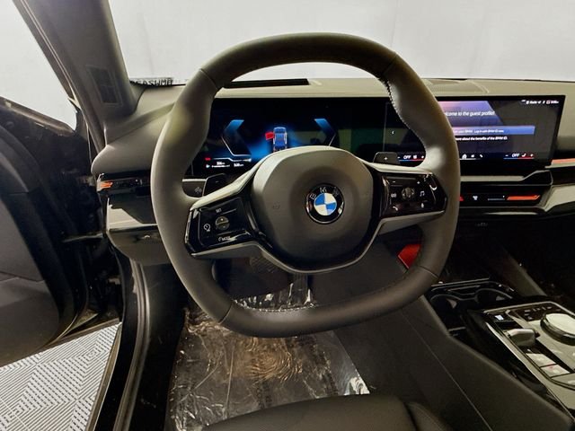 2025 BMW 5 Series 530i - Photo 11