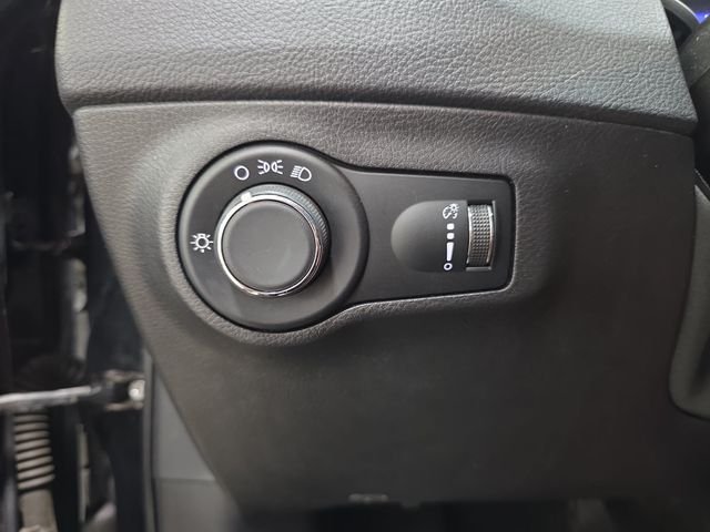 Used 2020 Diamond Black Crystal Pearlcoat Jeep Sport image 24