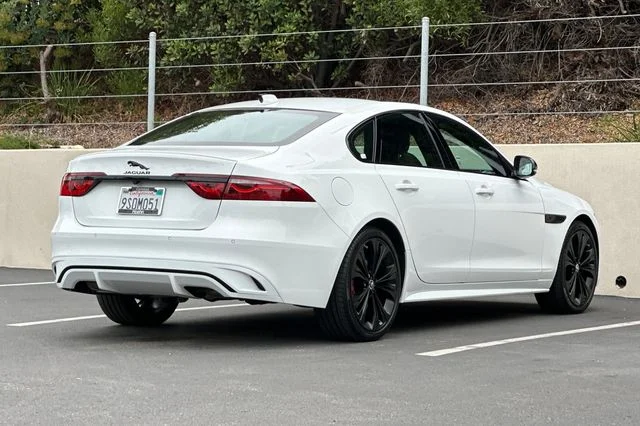 Used 2024 White Jaguar R-Dynamic SE image 5