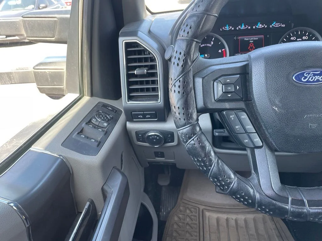 Used 2019 Red Ford XLT image 12