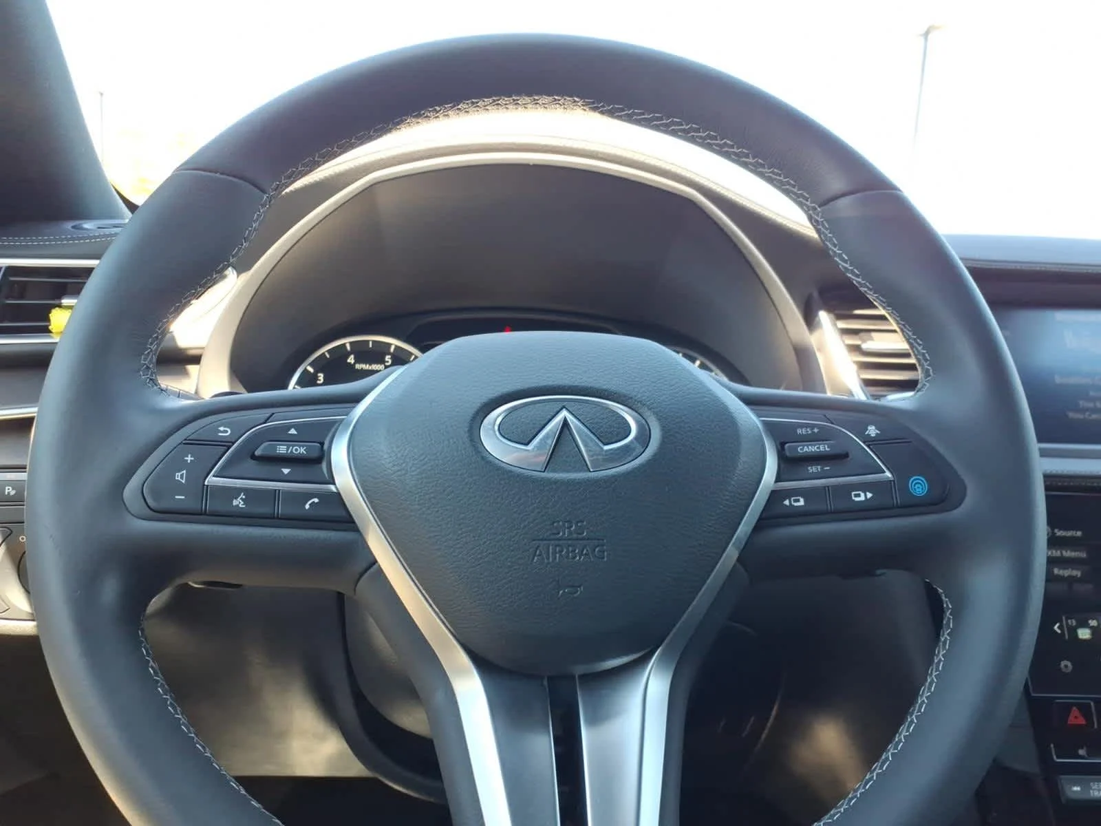 Certified Used 2024 Graphite Shadow INFINITI LUXE image 24