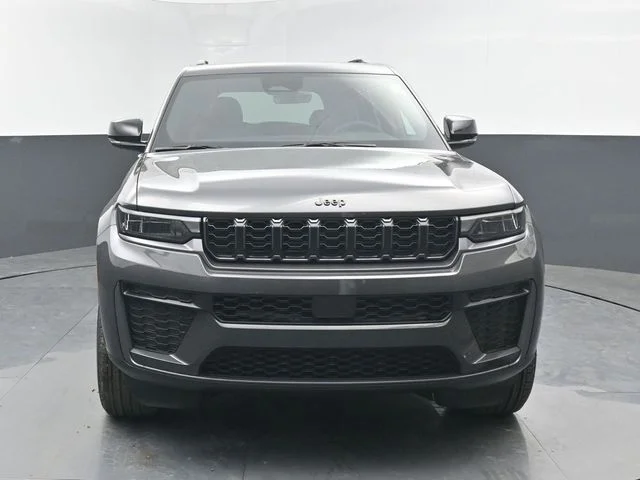 New 2026 Baltic Gray Metallic Clear-Coat Exterior Paint Jeep Altitude image 11