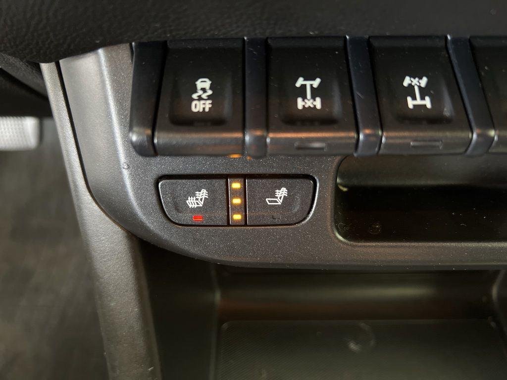 Used 2021 Black Chevrolet ZR2 image 17