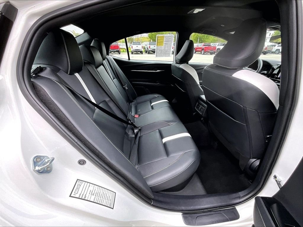 Used 2025 White Toyota SE image 16