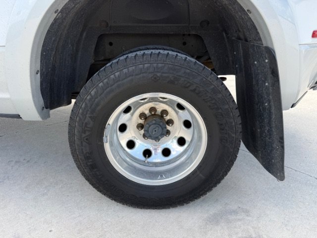 Used 2014 Bright White Clearcoat Ram Laramie image 12