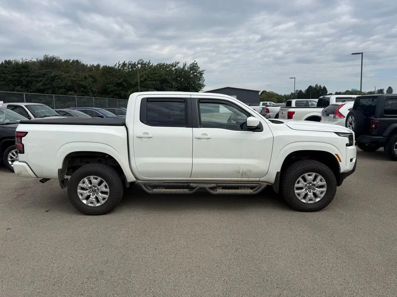 Used 2022 White Nissan SV image 12