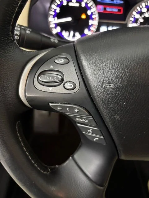 Used 2018 Black Obsidian INFINITI Base image 17