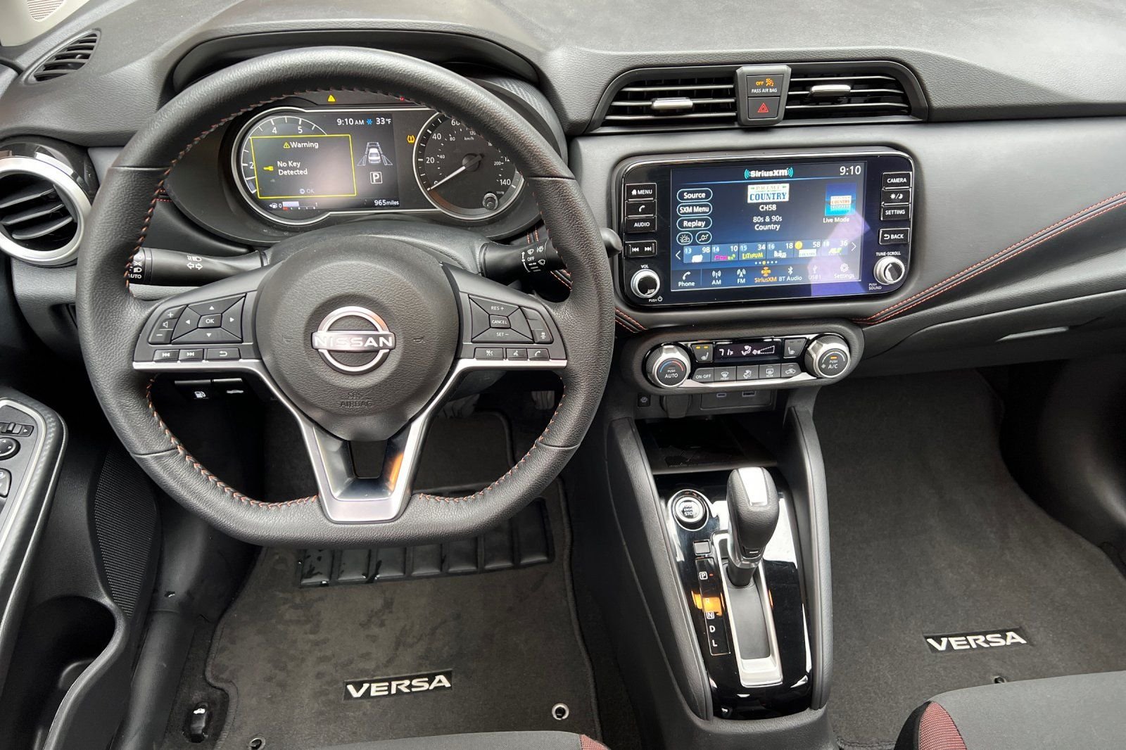 2025 Nissan Versa Sedan SR - Photo 19